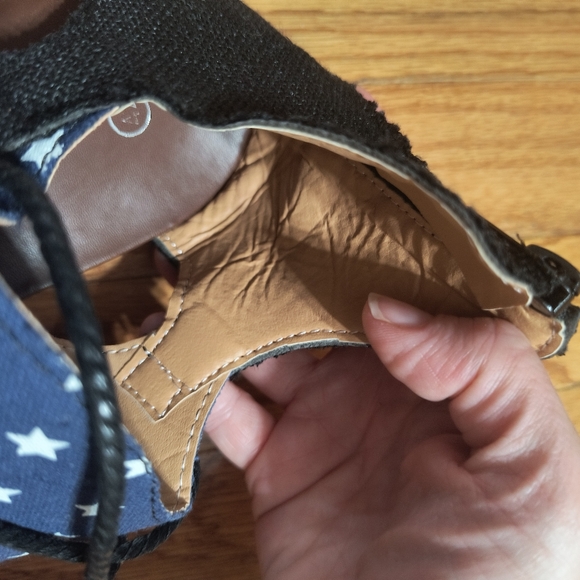 American Flag flat canvas sandals, size 42 women's 10, red/white/blue/black - Picture 9 of 10